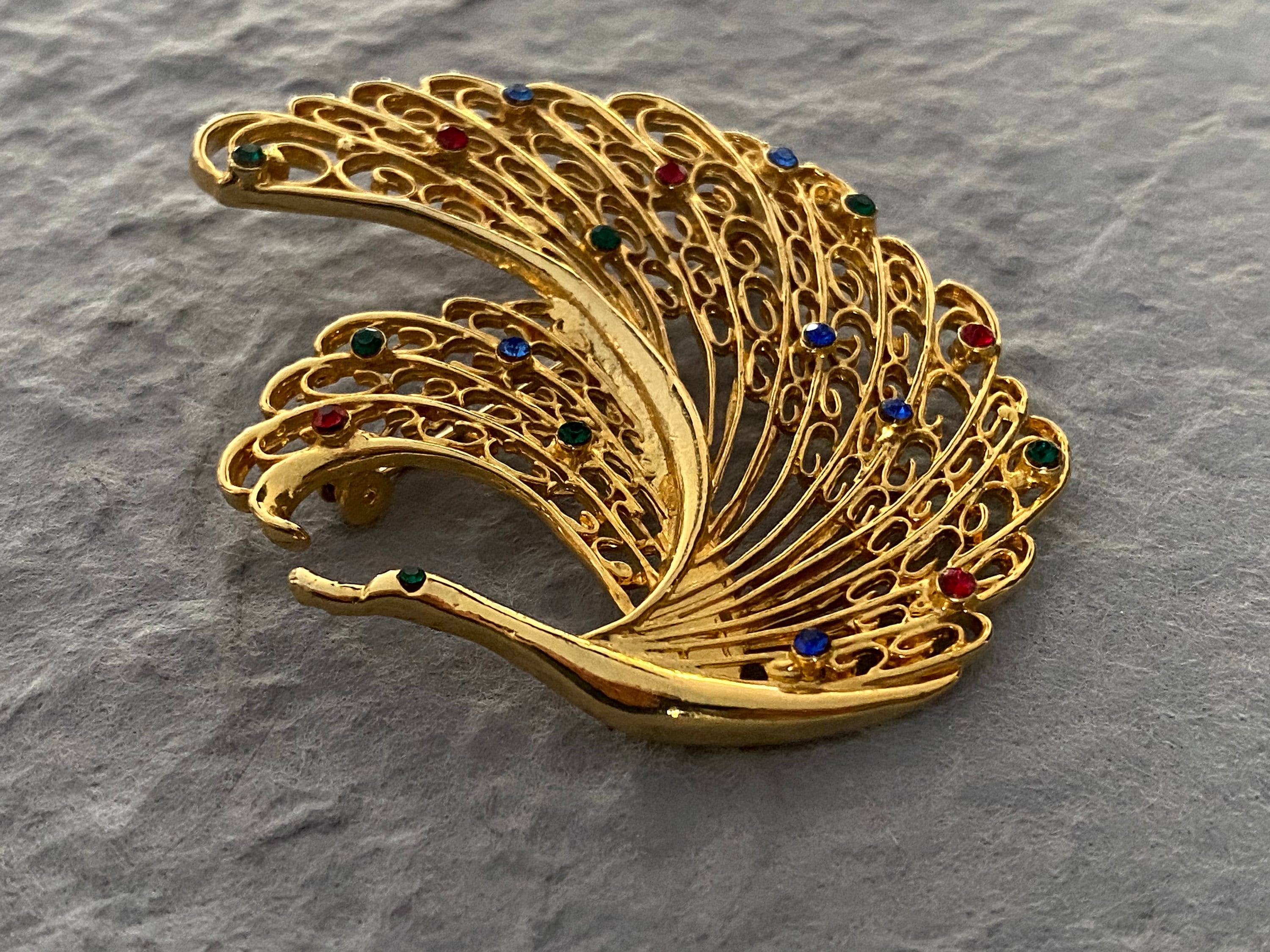 BROCHE PAON Strass Jaune Sur Métal Doré - Sans Nickel - Neuf étiqueté (Très Jolie !)