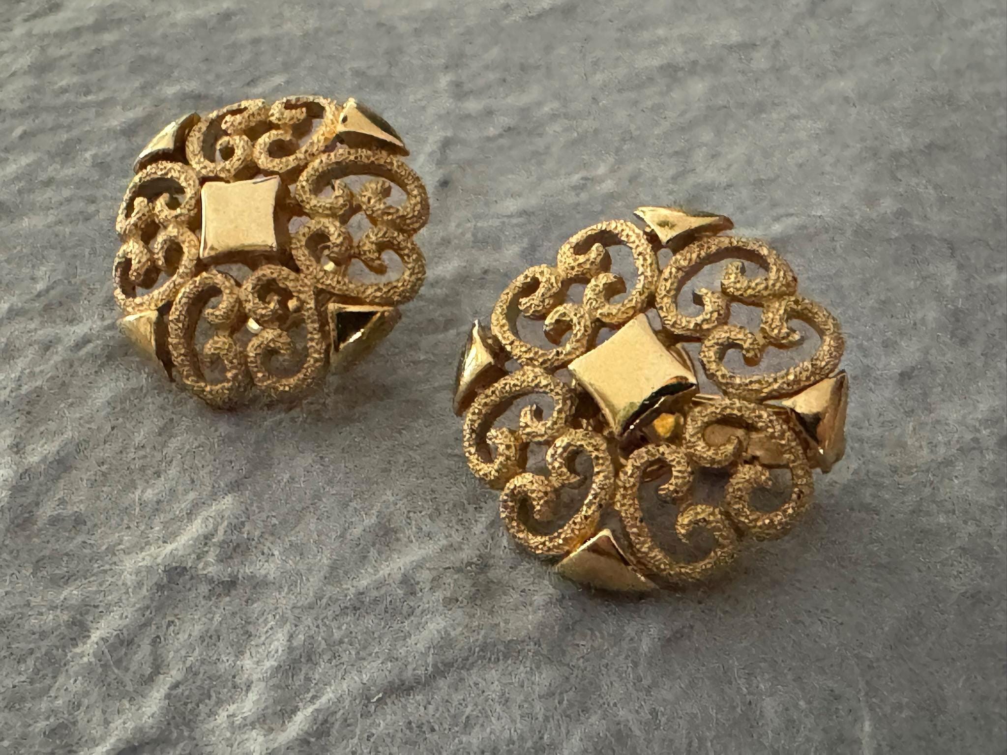 Vintage Avon Gold-Tone Jewelry Accent with Engraved Mark Vintage gold-tone metal leaf brooch has a textured finish  main image 3