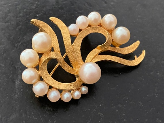 Vintage DFA Simulated Pearl Brooch / Pendant, Dub… - image 4