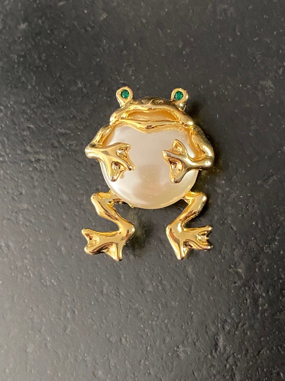 Vintage Frog or Toad Brooch with Faux Pearl Belly… - image 2