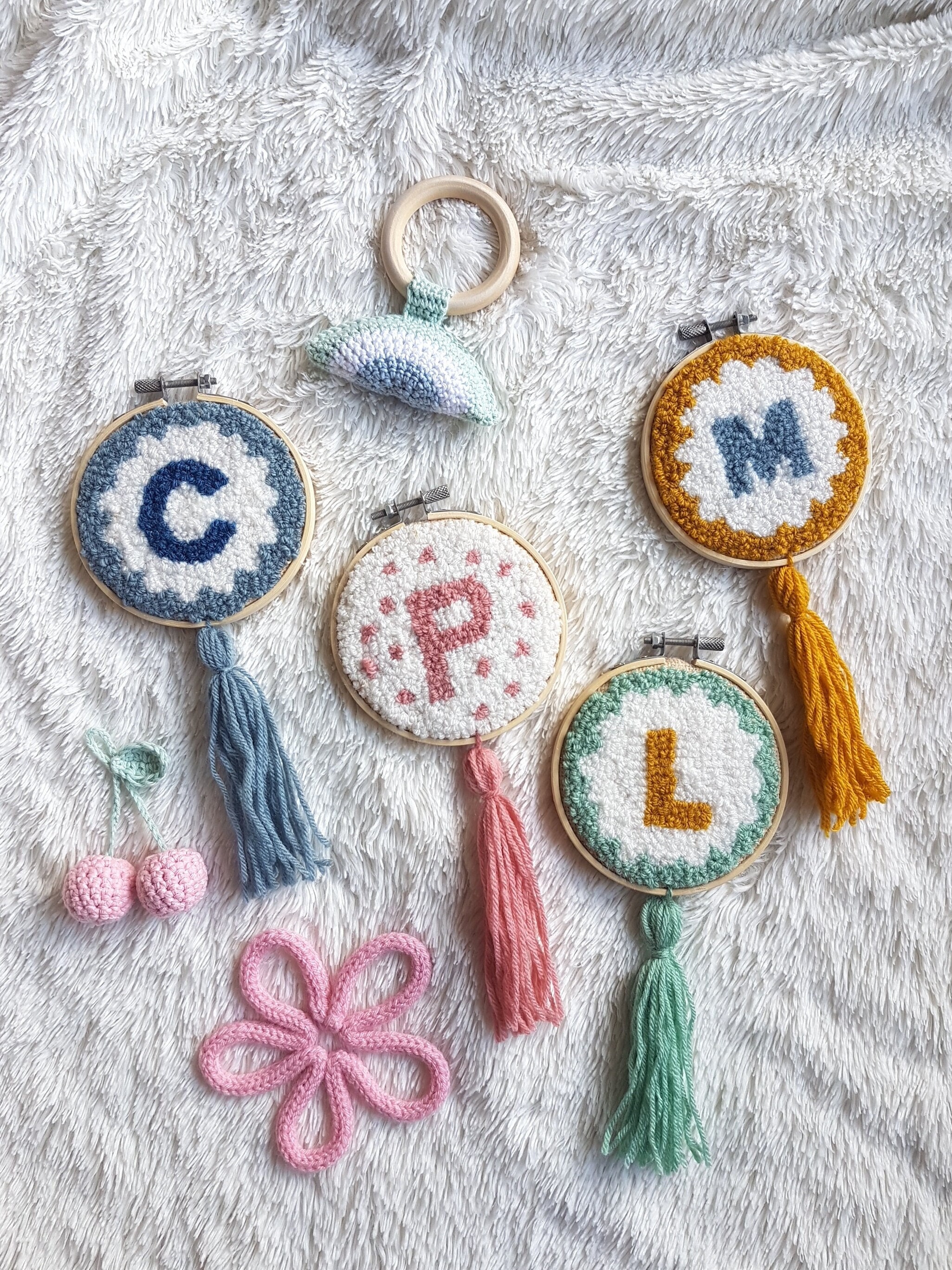 Cadre Personnalisé avec Initiale, Tambour Déco Au Punch Needle Pour Chambre d'enfant ou Cadeau de Na