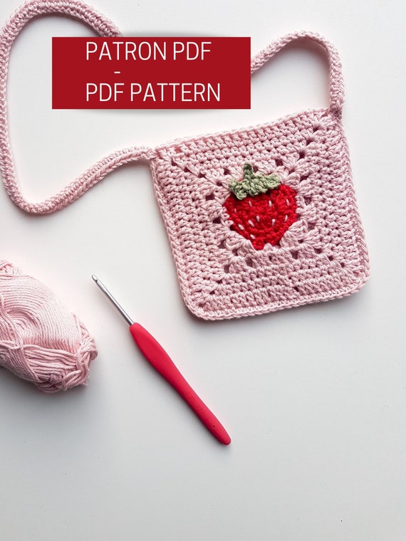 Crochet Strawberry Bag Stock Photo - Download Image Now - Bag, Crochet, Art  - iStock
