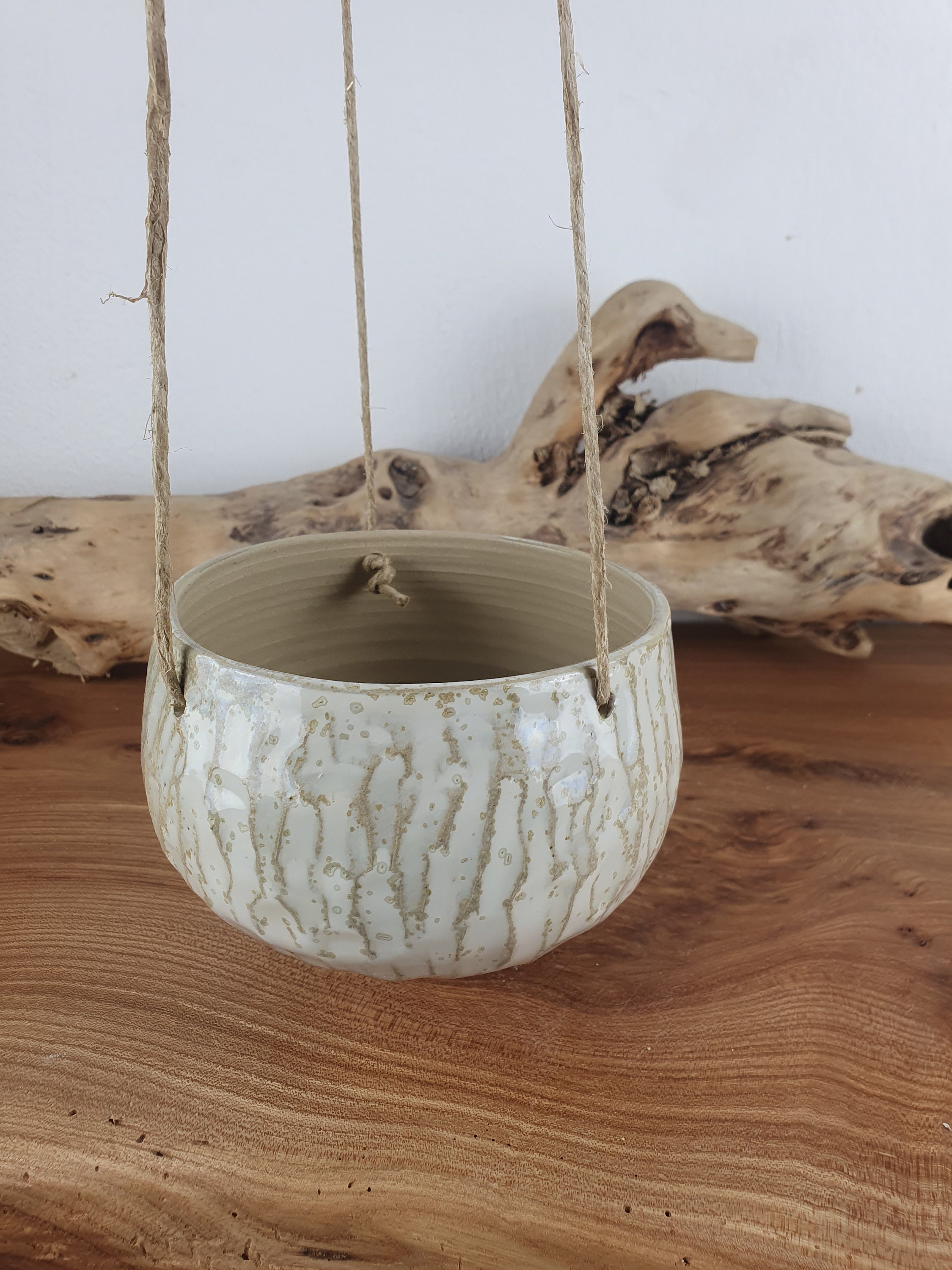 Pot Suspendu en Grès Émaillé, Blanc Structuré, Décoration Artisanale Pour Votre Maison
