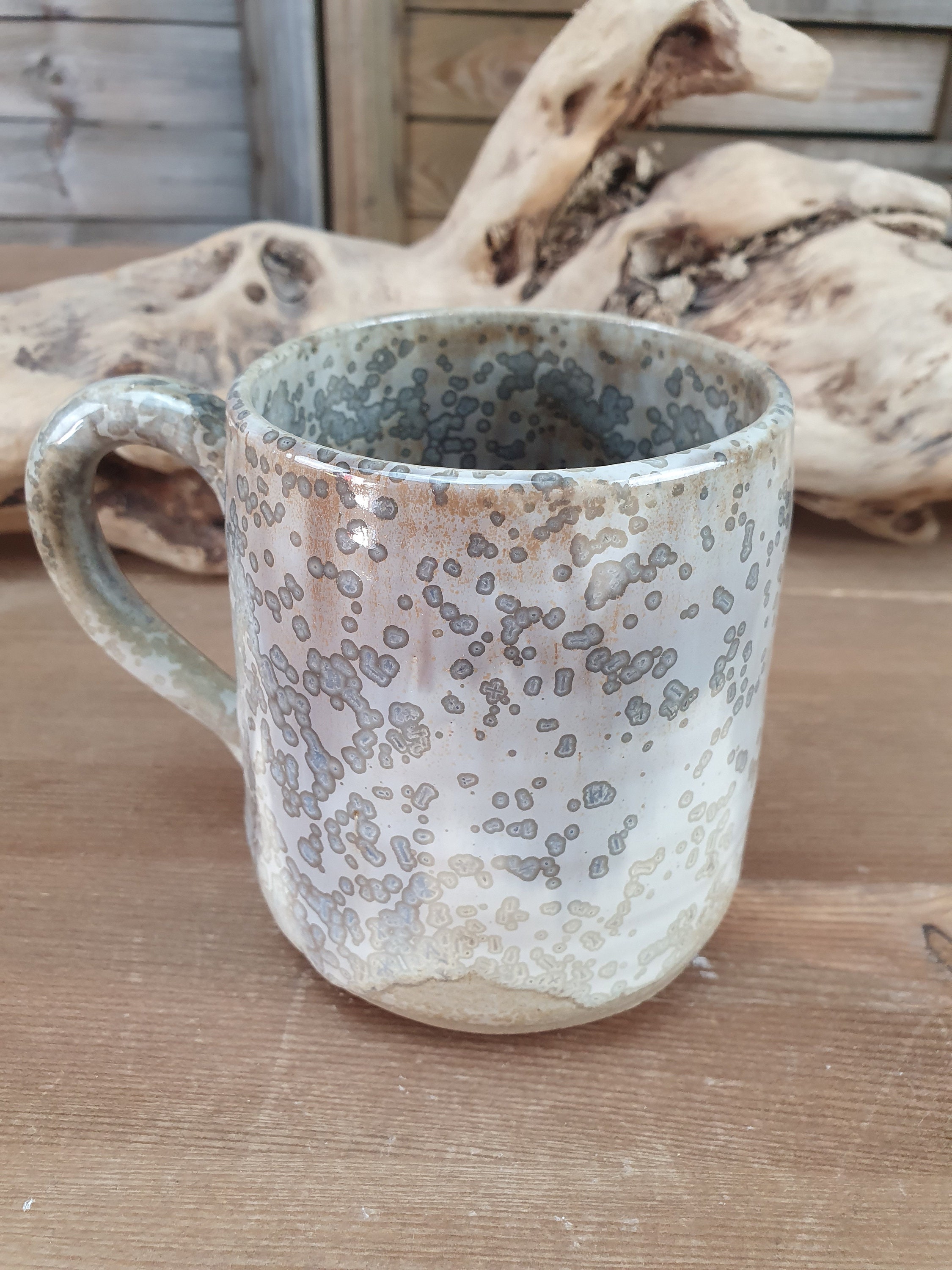 Tasse, en Grès Émaillé, Grise Violette et Blanche Pour Le Thé ou Café, Fabrication Artisanale