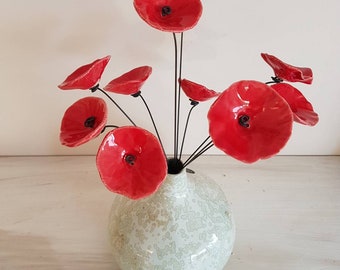 10 petites fleurs rouges coquelicots en ceramique sur fil de fer