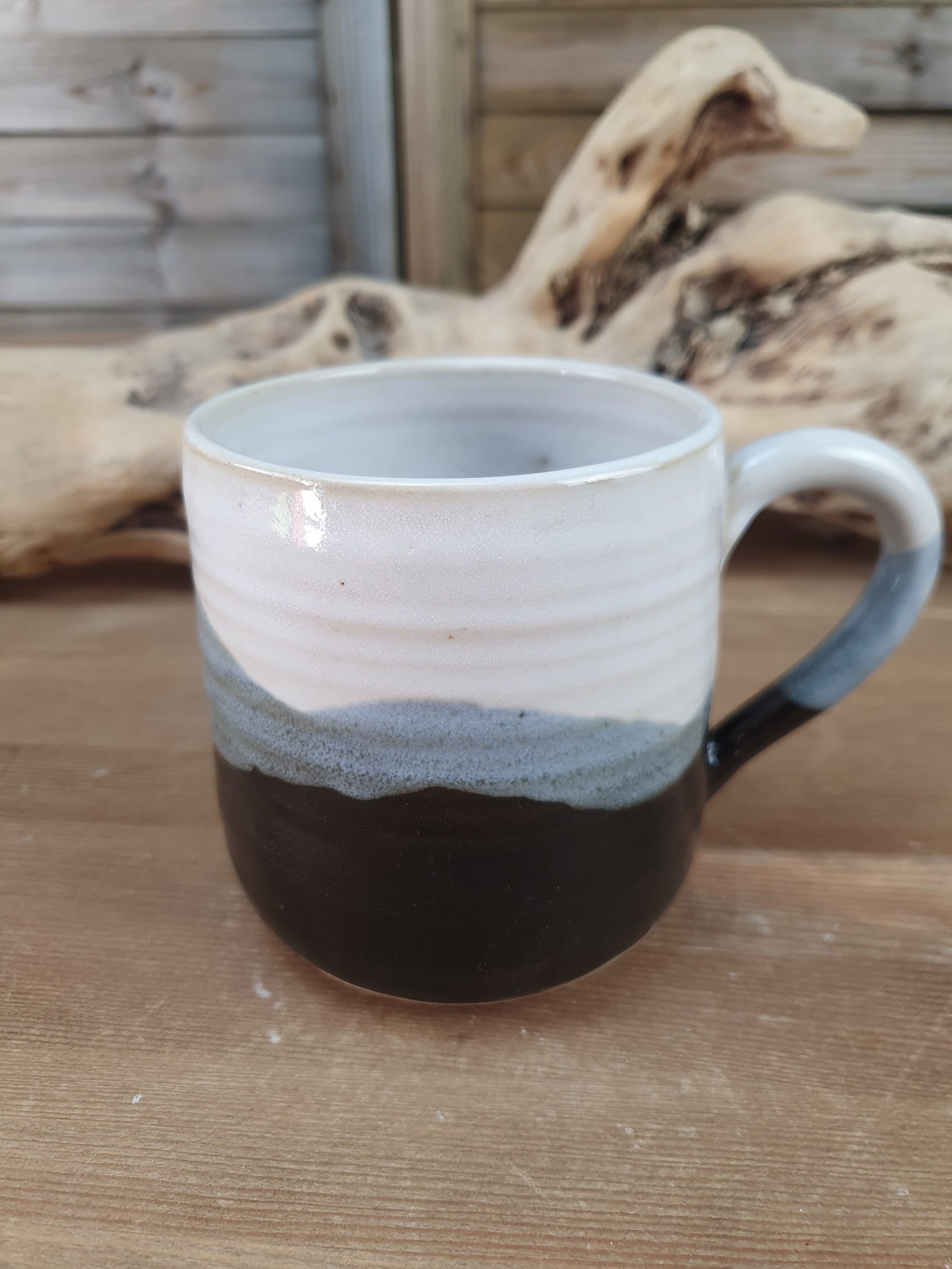 Tasse, en Grès Émaillé, Noire et Blanche Pour Le Thé ou Café, Fabrication Artisanale