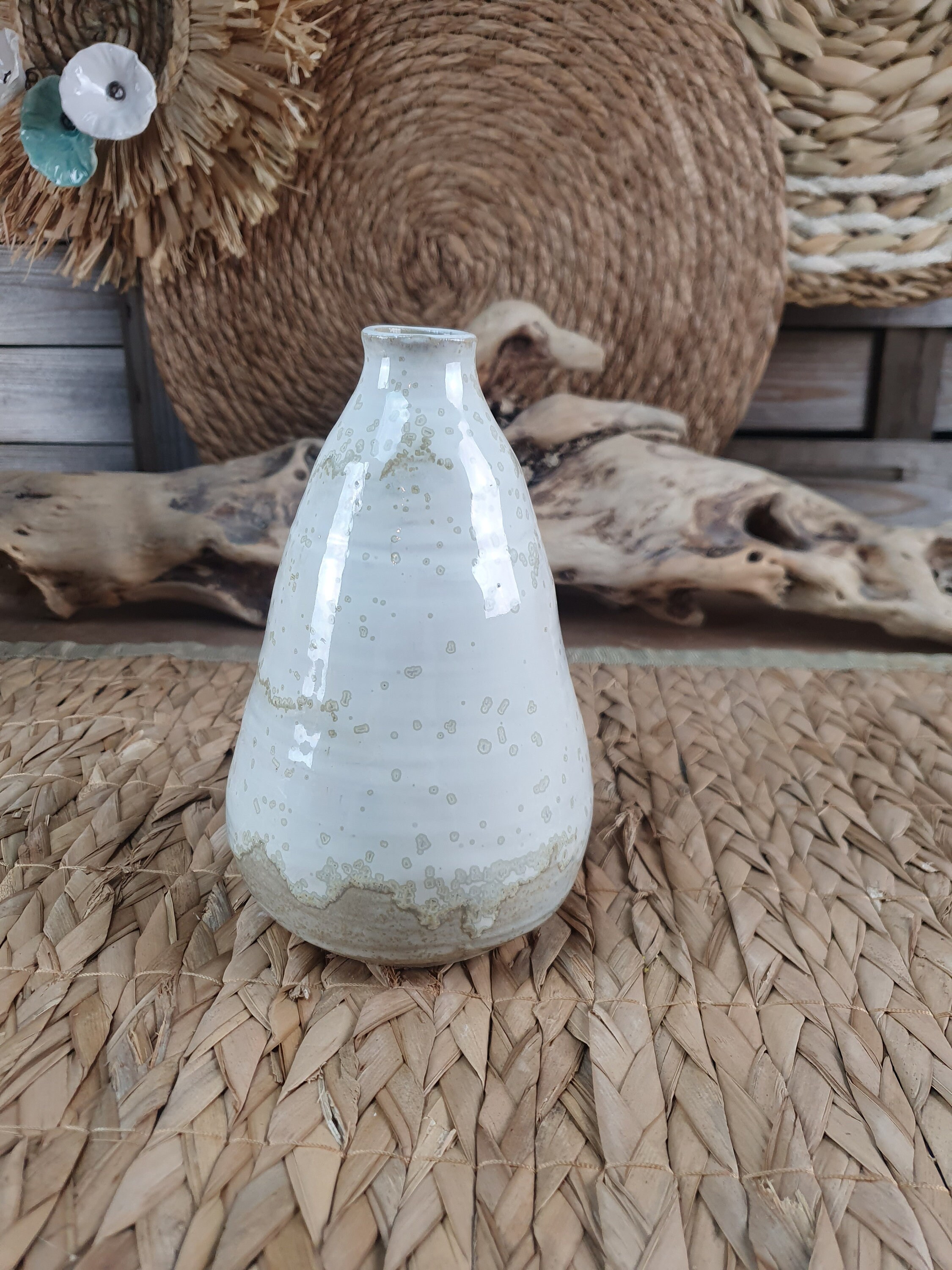 Vase en Céramique Blanc, Création Artisanale Pour Votre Décoration Intérieur