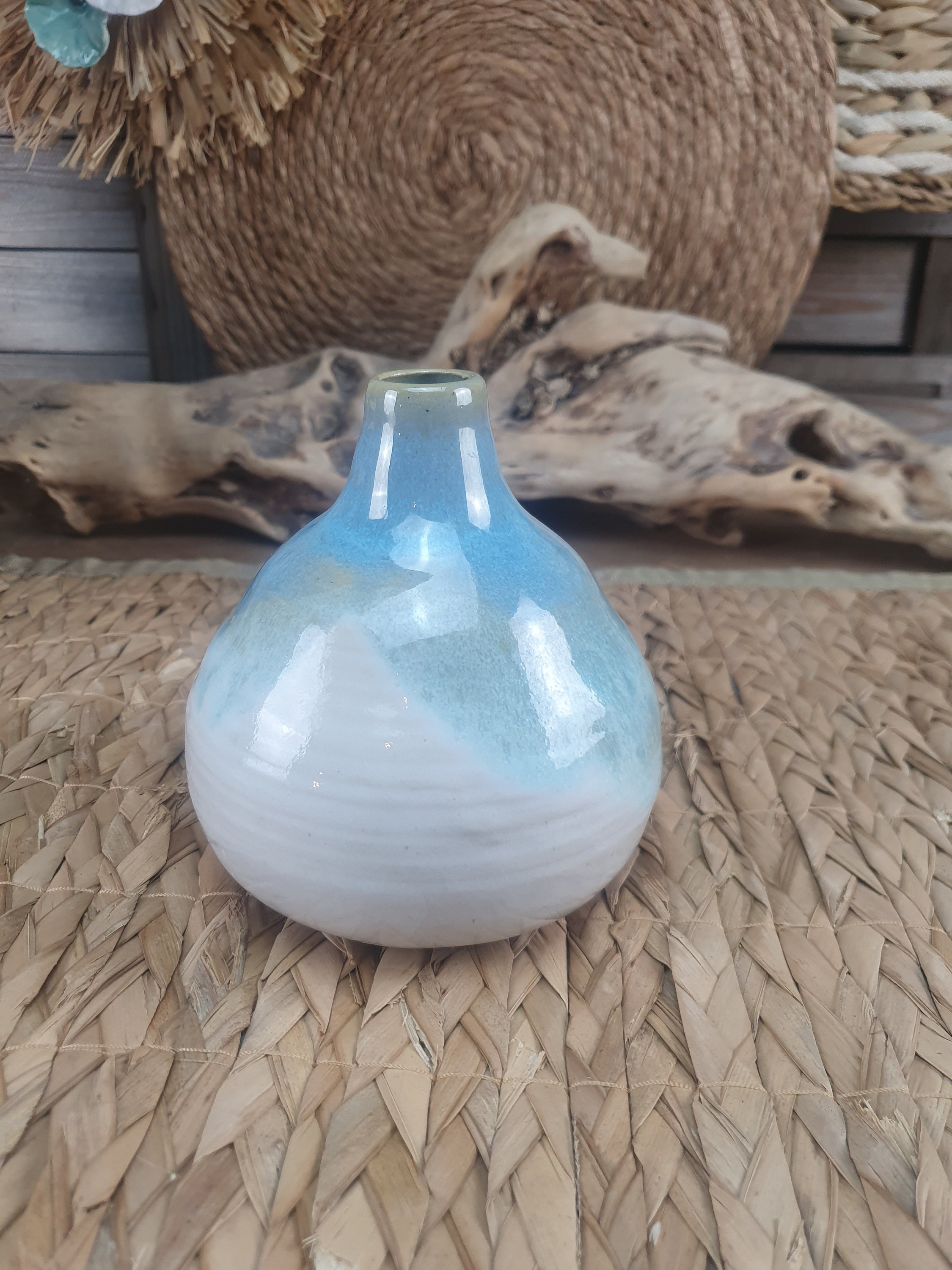 Vase en Céramique Blanc et Bleu Turquoise, Création Artisanale Pour Votre Décoration Intérieur