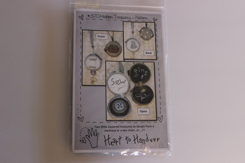 KIt to make two zippered treasure containers