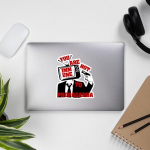 Non sei immune alla propaganda - Punk, Graffiti, Adesivo Estetico