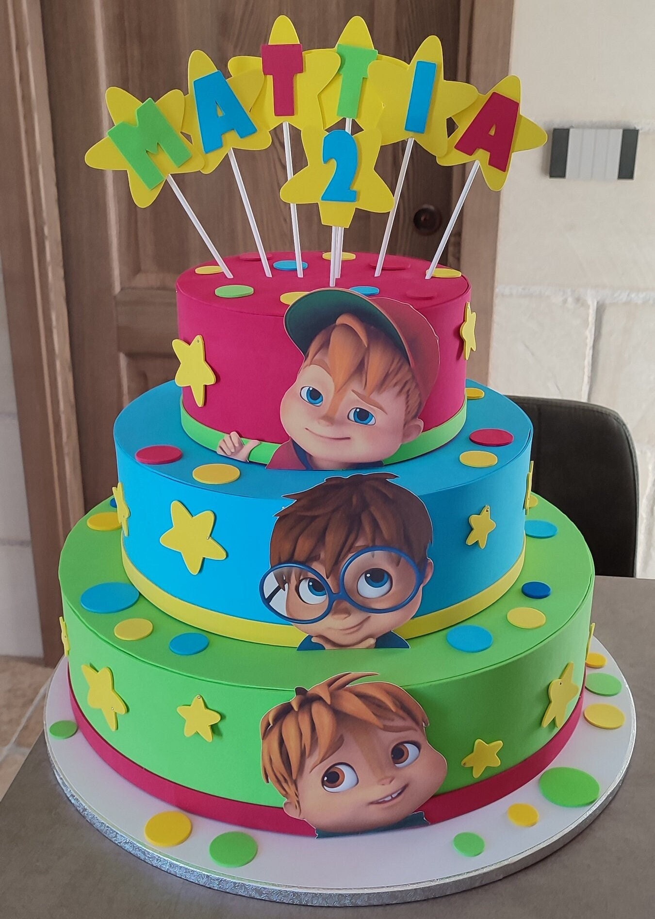 Torta scenografica in gomma eva realizzata a mano per festa di