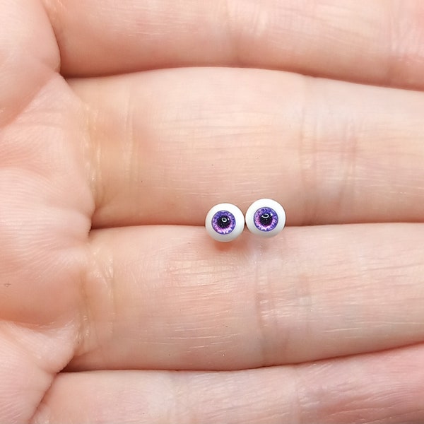 PAIR OF 4mm resin glass doll eyes. Purple iris 2mm. For dolls, miniatures, ornaments.