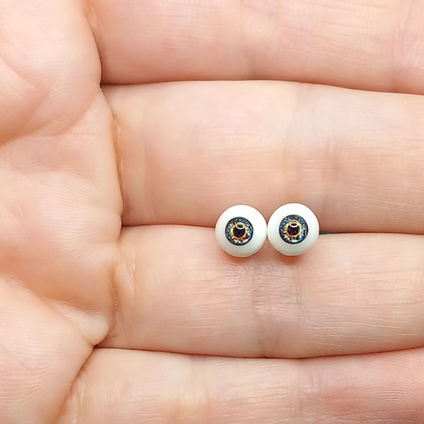 PAIRE D’yeux de poupée en verre résine de 4 mm. Iris gris foncé 2mm. Pour poupées, miniatures, ornements.