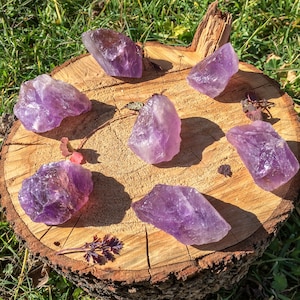 Raw Amethyst Crystal / Rough Purple Quartz Stone / February Birthstone / Third Eye Chakra / Spirituality / Wisdom / Valentines Gift for Her