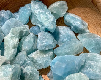 Aigue-marine brute / Béryl bleu brut / Pierre précieuse de guérison naturelle / Pierre de naissance de mars / Chakra de la gorge / Paix / Méditation / Apaisement