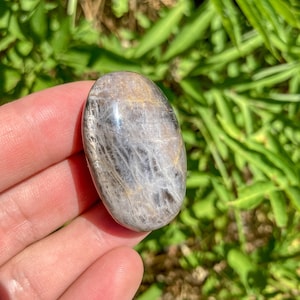 Black Moonstone Palm Stone / Natural Grey Palmstone Crystal / Crown Chakra / New Moon / New Beginnings / Pregnancy / Relationship Protection