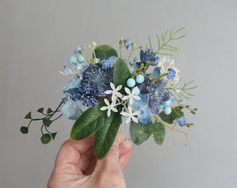 Blauer festlicher Haarkamm Braut blau Gipsophila Haarteil Blumenhaarspange wilde Gartenblumenrückkopf Waldclipgriff
