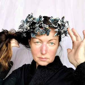 Poison ivy gothic crown Dark witch crown Evil spirit halo crown headpiece Cosplay dried greenary circlet Black bride crown handpainted