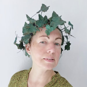 Enredadera para el cabello de novia Hojas de hiedra seca verde esmeralda Corona de flores para boda Follaje real Corona élfica inspirada en la naturaleza Temática de hiedra venenosa
