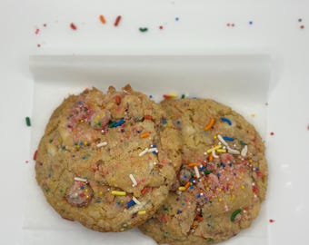 Funfetti White Chocolate Cookies with Birthday Cake Crumble