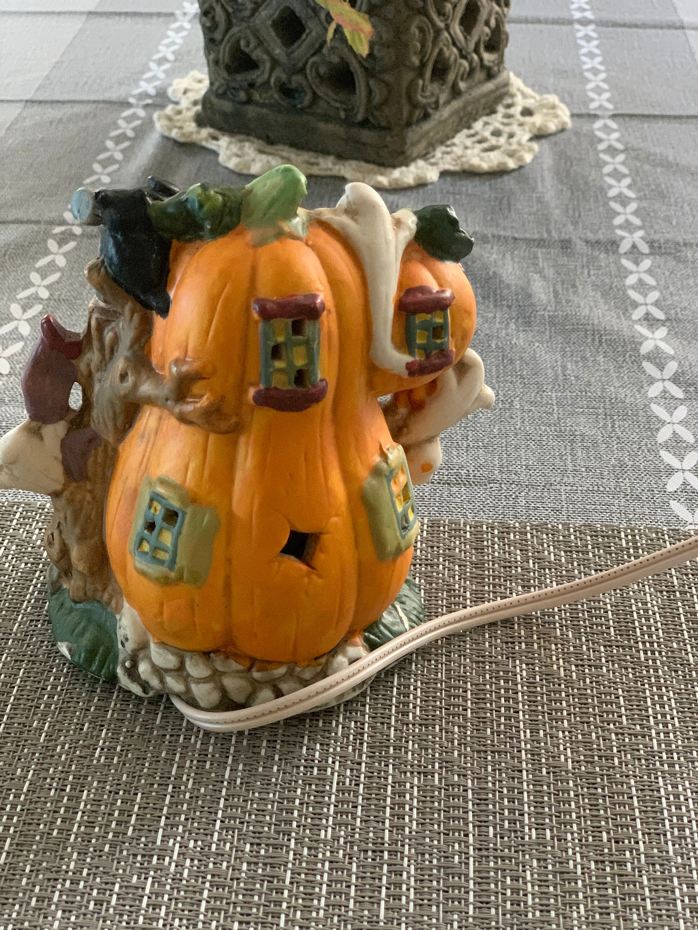 Light-Up Halloween Pumpkin House