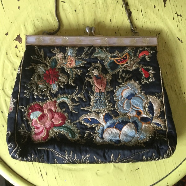 1940s/1950s Chinese hand embroidered evening bag