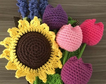 Crochet flowers Bouquet, Handmade knitted Flowers Bouquet A bunch of flowers,  Anniversary gift,  Valentine&#39;s Gift for her,