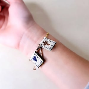 Chain Scapular Bracelet