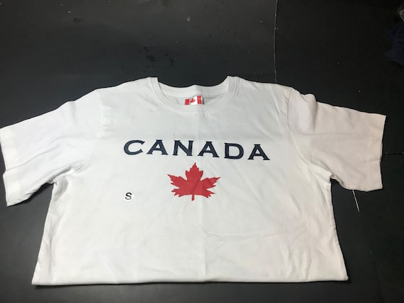 Vintage Canada T-shirt size Small 100% Cotton - image 2