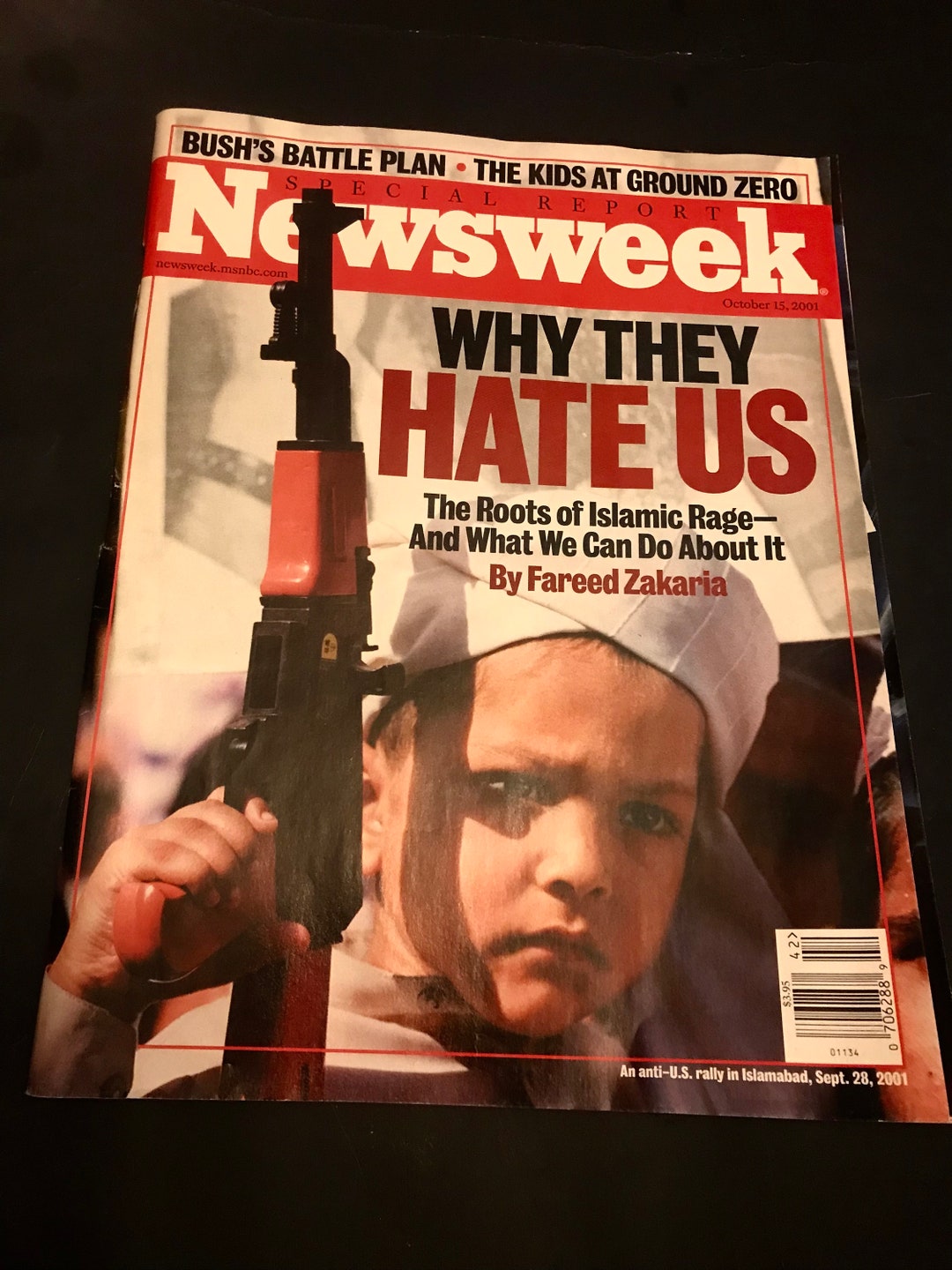 週刊誌 Newsweek 2001, NEWSWEEK Special Report Why They Hate Us, September 28