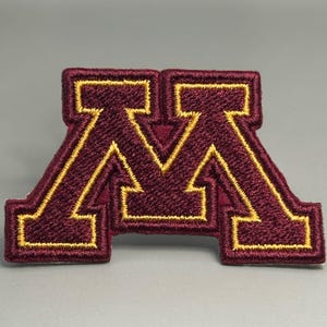ミネソタブロック「M」刺繍パッチ - 小 2.5インチ x 1.5インチ