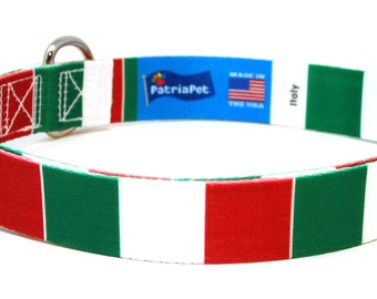 May include: A black and white dog collar with a red, white, and green striped pattern, representing the Italian flag. The collar has a black plastic buckle and a silver D-ring. The collar is labeled "PatriaPet" and "Italy".