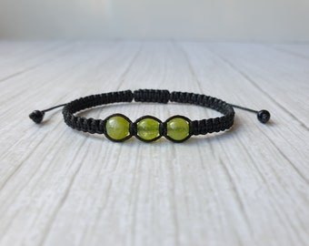 Peridot bracelet, August birthstone, Macrame gemstone bracelet, Woven crystals minimalist bracelet