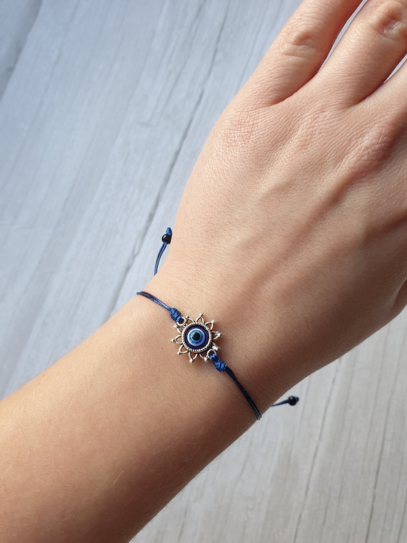 Evil eye bracelet. Protection bracelet. Blue evil eye charm. Adjustable friendship bracelet
