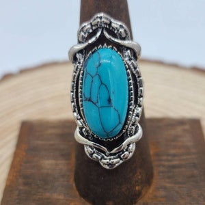Scrolling Oval Adjustable Turquoise Howlite Ring