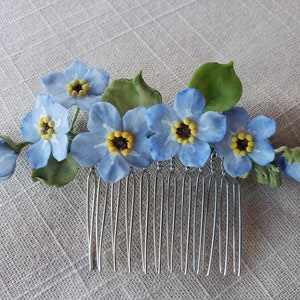 Forget-me-not Haircomb