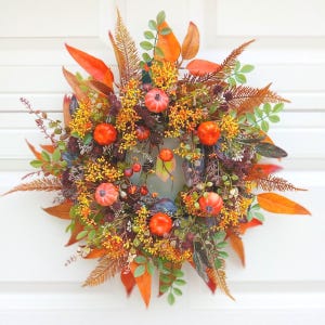 Fall wreath, Autumn wreath, Thanksgiving wreath, Pumpkin wreath, Front Door wreath, Halloween wreath, Berries wreath