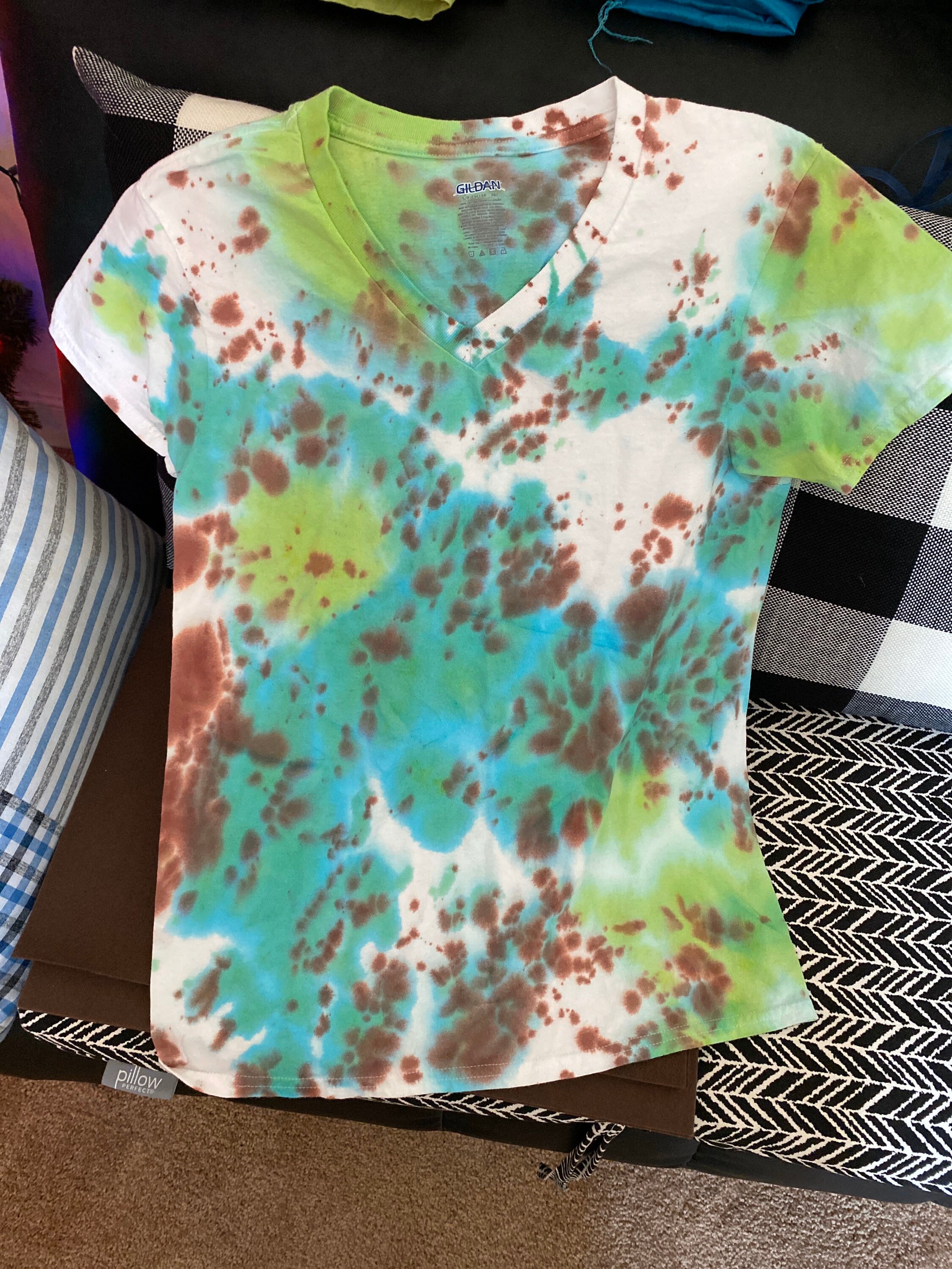 Tie dye t shirt small shades of green brown with dots | Etsy