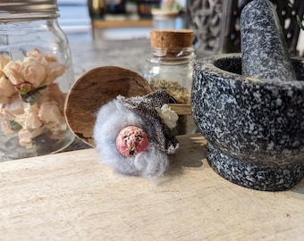 Cocina Bruja Magnet Maisie