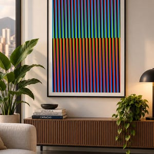 Puede incluir: Una pieza de arte mural rectangular enmarcada con un patrón de rayas verticales. La mitad superior muestra líneas azules, rojas y negras alternas, mientras que la mitad inferior presenta líneas rojas, verdes y negras, dentro de un marco negro fino.