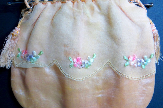 Pale Pink Fabric Purse with Embroidered Flowers, … - image 3