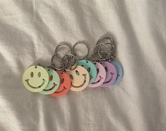 Retro Smiley Face Keychain