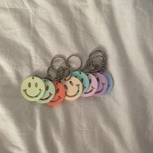 Retro Smiley Face Keychain