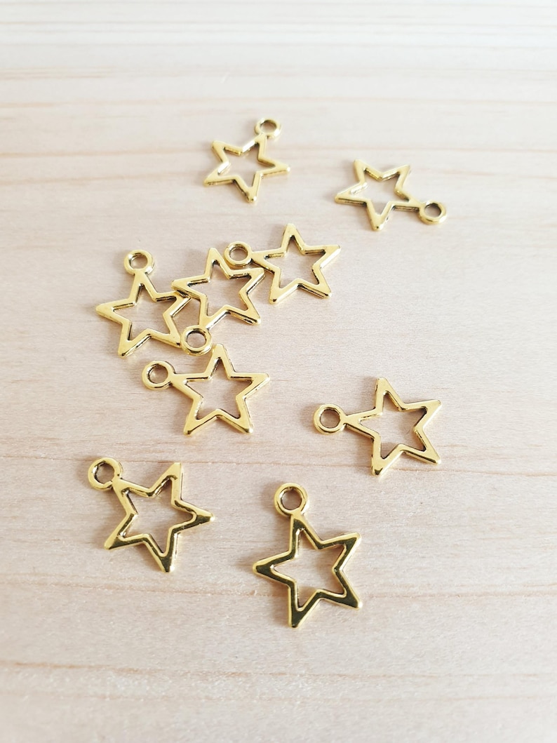 10 petits pendentifs étoiles pour loisirs créatifs, fabrication de bijoux, décoration de cadeaux, breloques artisanales, amour, Noël, doré, 14 mm image 1