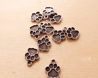 10 x Paw Pendant Dog Friend Loyalty Jewelry Making Jewelry Accessories Crafting Decoration Charms Silver