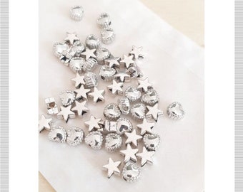 50 Teile Herz und Stern Perlenset zum Basteln/Schmuckherstellung . Zwischenperlen Deko Beads Spacer Metall Silber