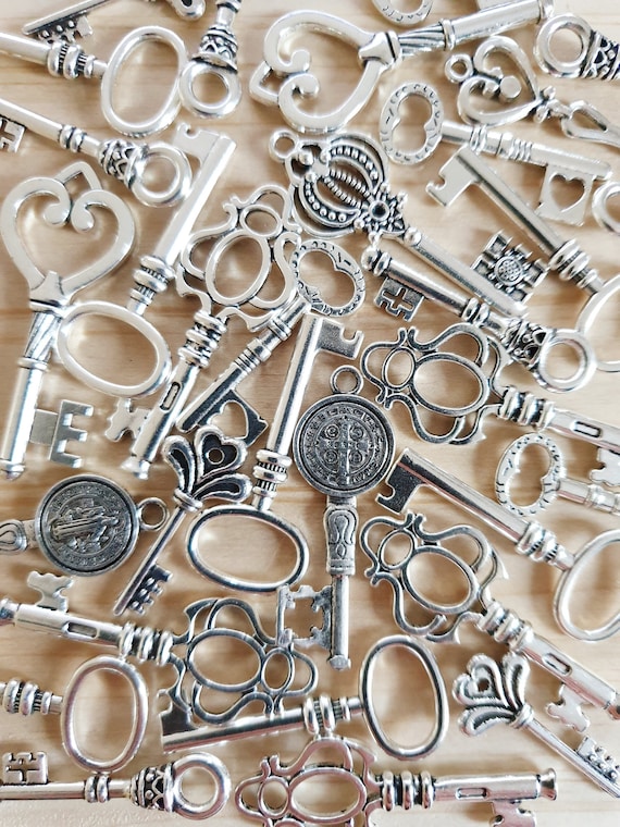 Schlüssel Anhängerset im Mix Steampunk Schmuckzubehör Schmuckherstellung Basteln Deko Charms Silber 10 Teile