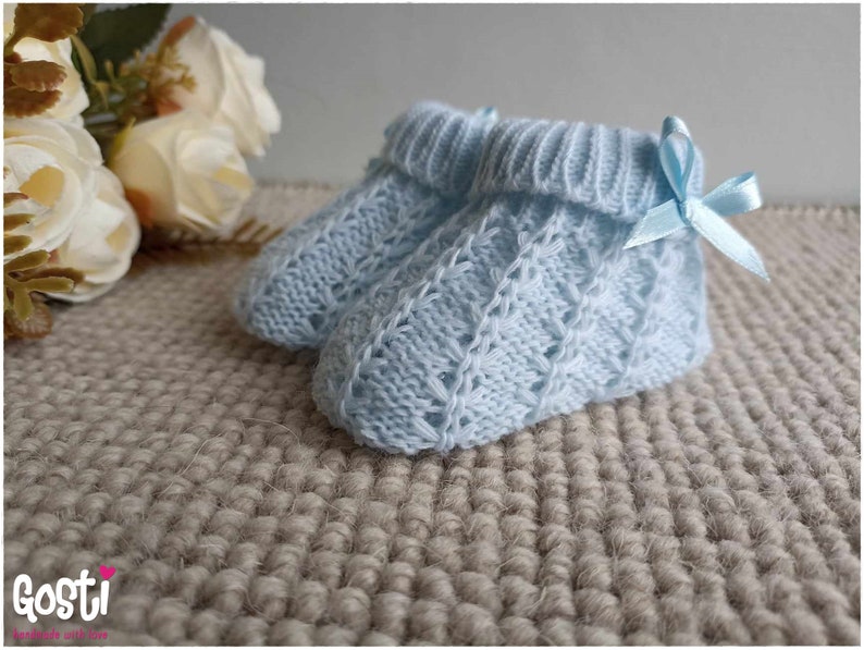 Chausson bébé en tricot avec petit lacet satin en 10 couleurs taille unique adorable cadeau de naissance Bleu Clair