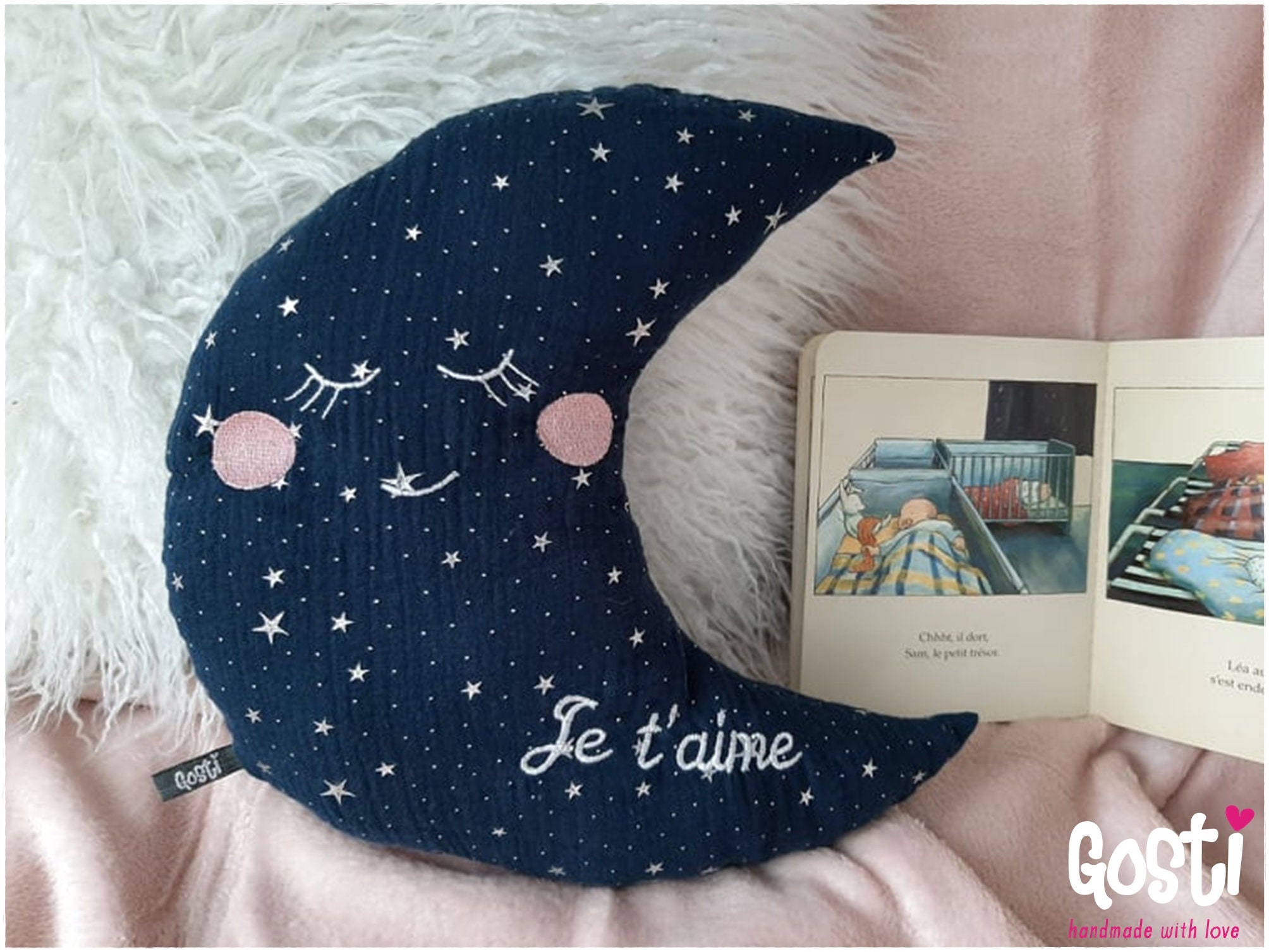 Coussin Décoratif Lune avec Broderie Je T'aime Prénom ou Petit Mot de Votre Choix en Tissu Double Ga