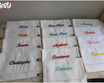 Pochette pour serviette de table personnalisée avec broderie prénom ou petit mot cadeau original pour toute la famille